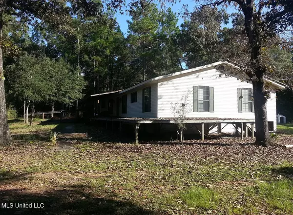Lucedale, MS 39452,122 Hunter Lane