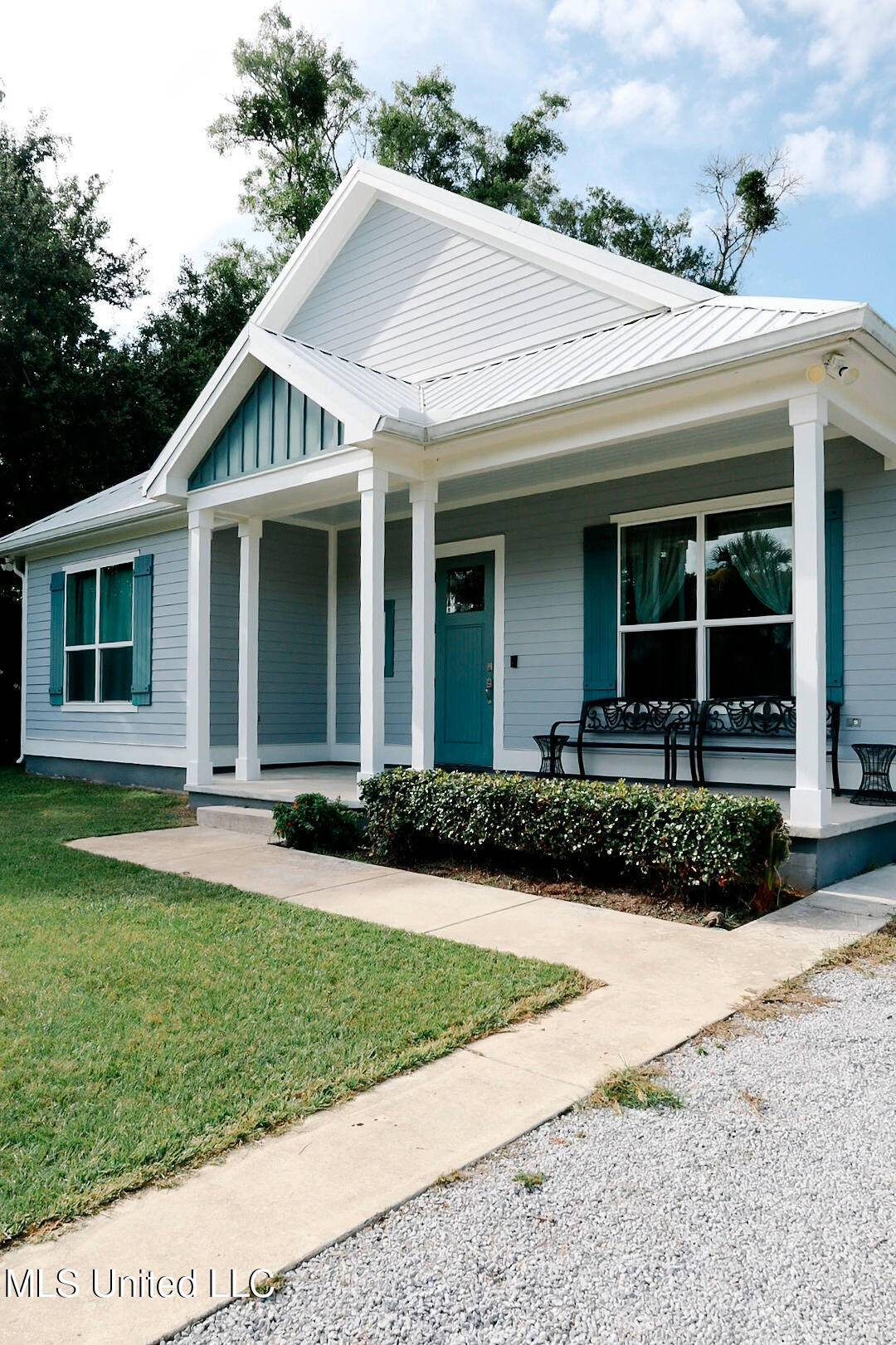 233 Ballentine Street, Bay Saint Louis, MS 39520
