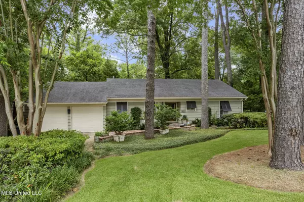 Jackson, MS 39216,132 Glenway Drive