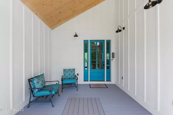 Ocean Springs, MS 39564,5904 Moreton Place