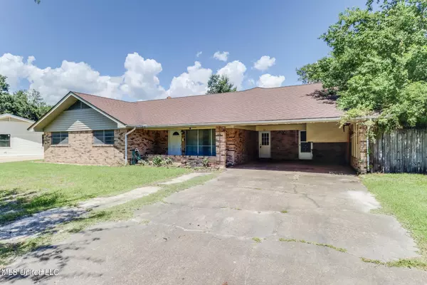 Ocean Springs, MS 39564,6256 Byron Drive