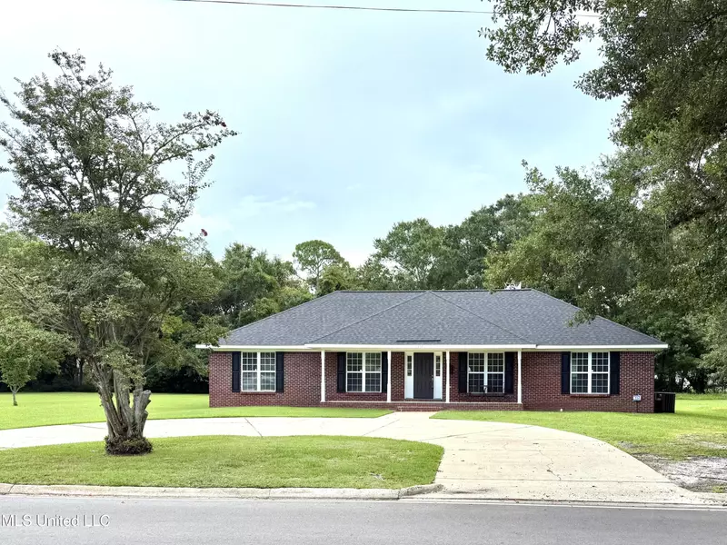 1006 Belair Street, Pascagoula, MS 39567