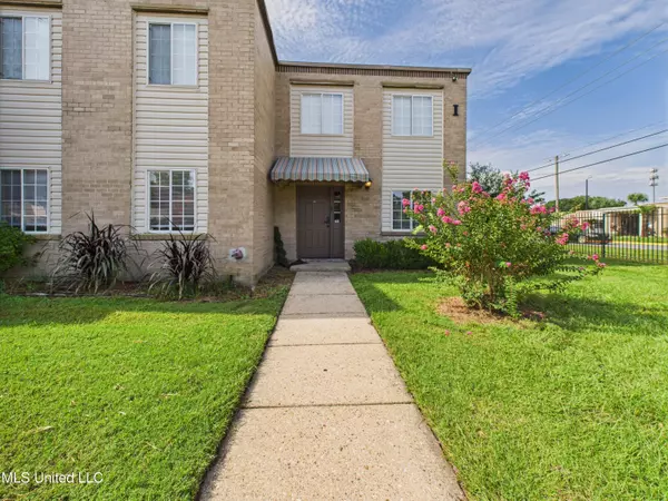 Biloxi, MS 39531,245 Mc Donnell Avenue #166