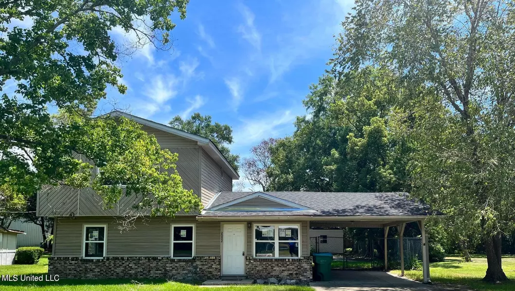 2002 Forrest Street, Pascagoula, MS 39581