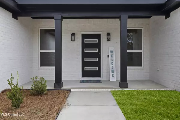 Gautier, MS 39553,1792 Granhurst Street