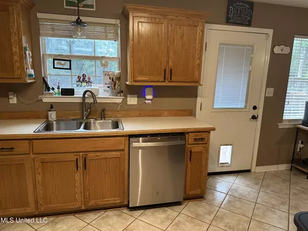 Gautier, MS 39553,2505 Fairley Road