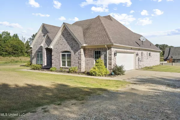 Lake Cormorant, MS 38641,7101 Old Hwy 301