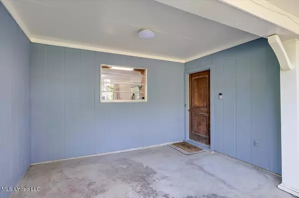 Brandon, MS 39047,104 Holly Trail