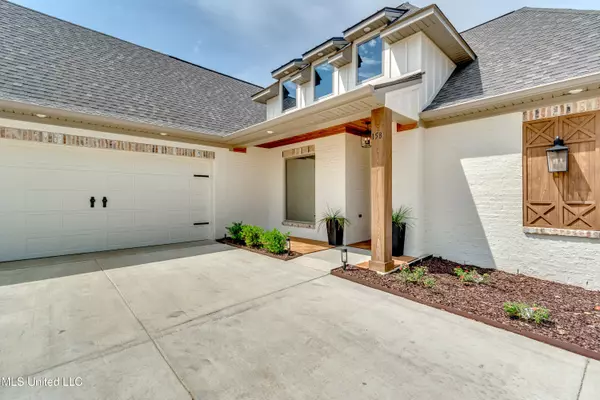 Flowood, MS 39232,158 Bronson Bend