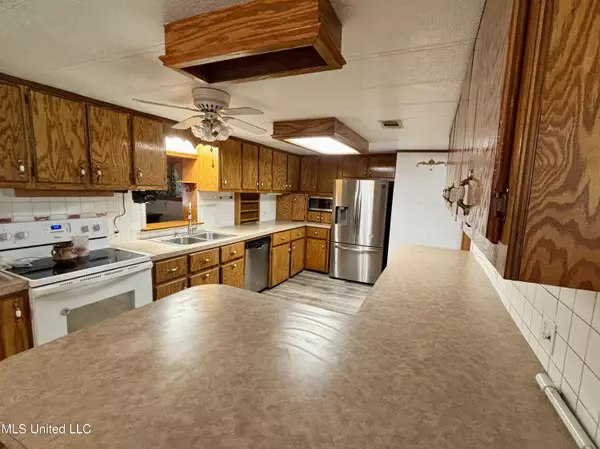 Vancleave, MS 39565,9304 Gray Avenue