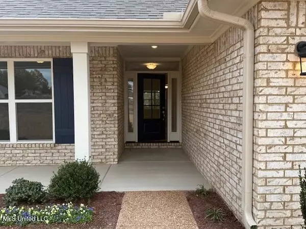 Senatobia, MS 38668,329 Cardinal Lane