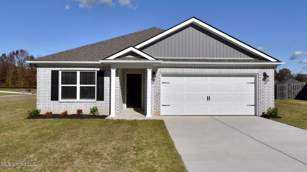 Byhalia, MS 38611,8 Silo Lane