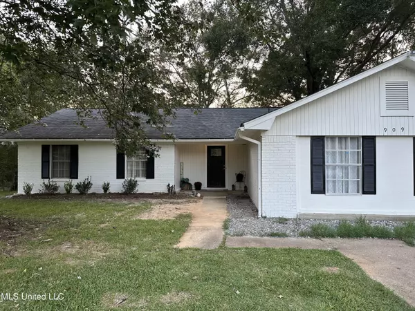 Jackson, MS 39212,909 Brookford Court
