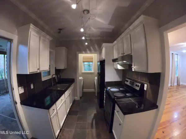 Jackson, MS 39202,1235 Linden Place