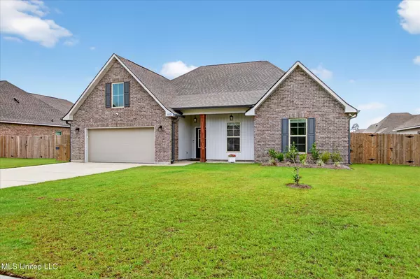 Ocean Springs, MS 39564,11425 Memphis Circle