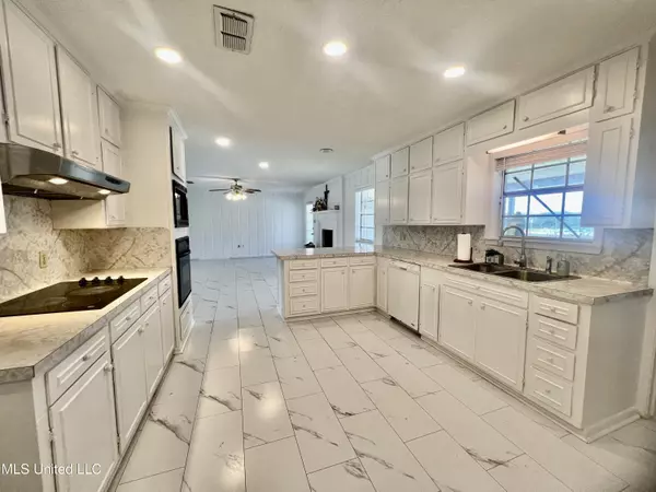 Mccomb, MS 39648,506 Oakbrook Circle