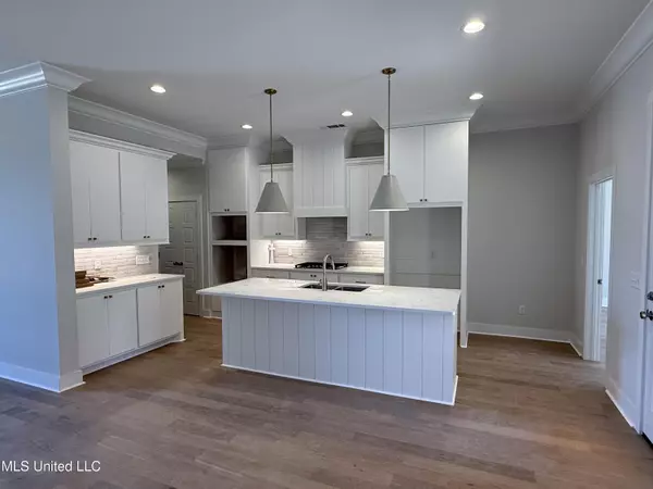 Flowood, MS 39232,125 Bronson Bend