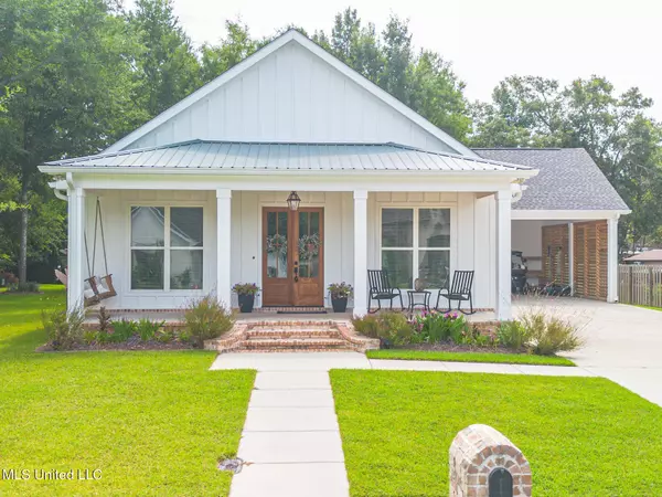 Long Beach, MS 39560,146 Sea Oaks Boulevard