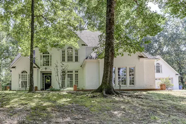 2284 N Fogg Road, Nesbit, MS 38651