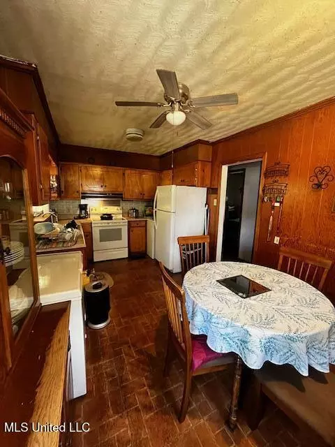 Grenada, MS 38901,768 Becky Street