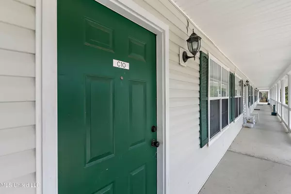 Gautier, MS 39553,5080 Gautier Vancleave Road #C10