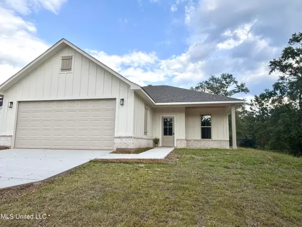 48 W Harmony Drive, Carriere, MS 39426