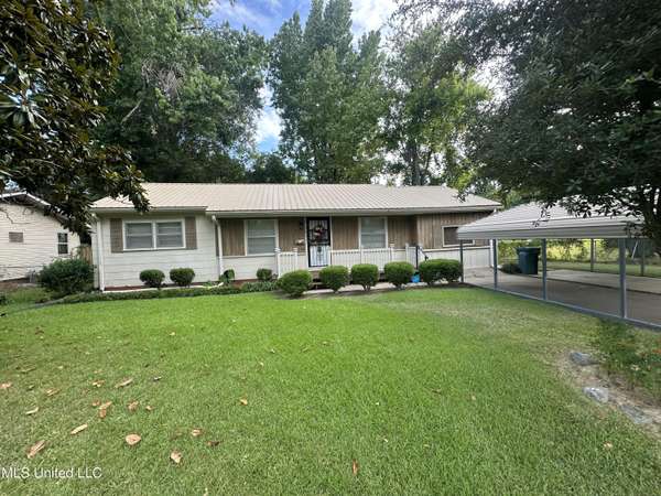 205 W Thirteenth Street, Yazoo City, MS 39194