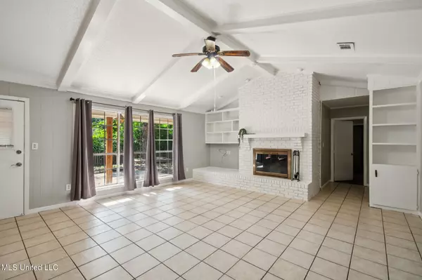 Clinton, MS 39056,102 Friars Cove