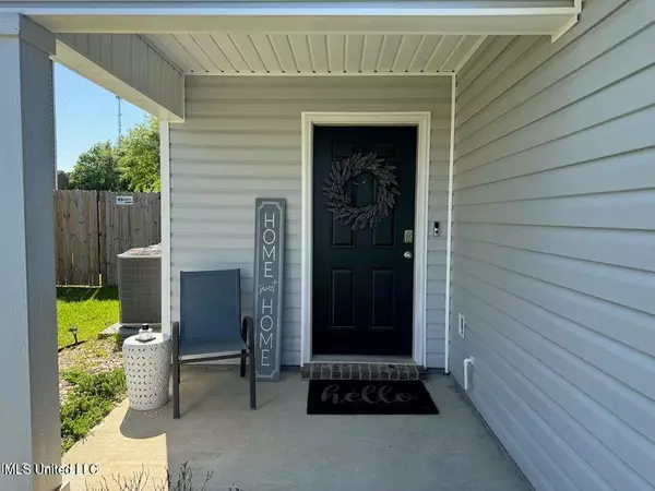 Ocean Springs, MS 39564,2409 Esplanade Street