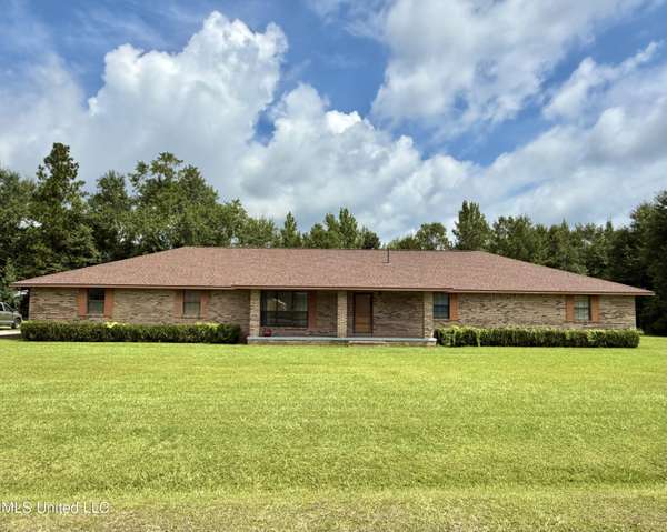 138 Clinton Lawrence Road, Lucedale, MS 39452
