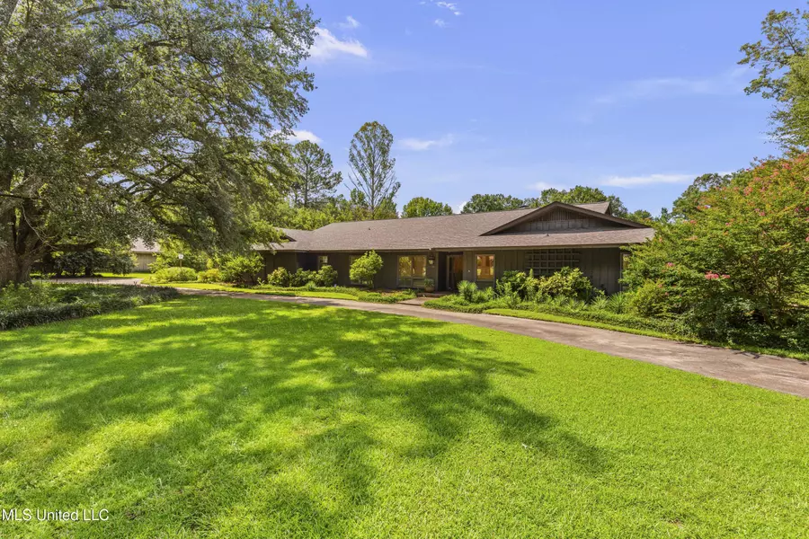 1618 Sunset Drive, Canton, MS 39046