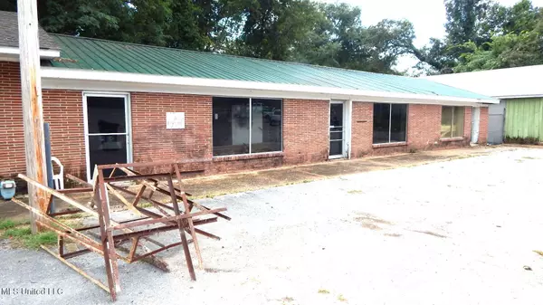 Holly Springs, MS 38635,397 E Van Dorn Avenue