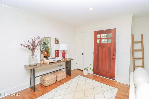 Clinton, MS 39056,802 E Leake Street