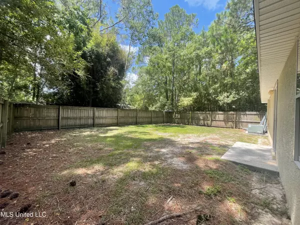 Bay Saint Louis, MS 39520,6201 E Jackson Street