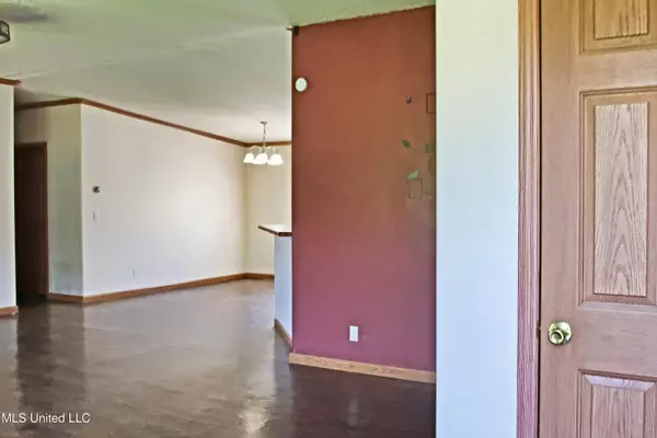 Byhalia, MS 38611,725 Plantation Way