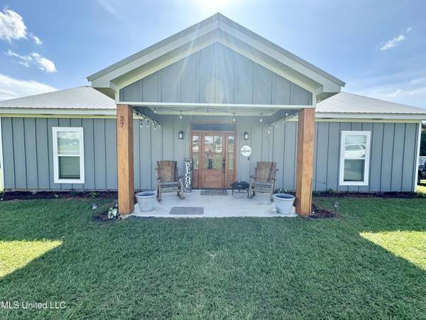 37 Theodore Drive, Poplarville, MS 39470