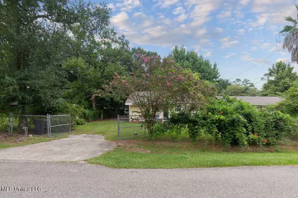 Waveland, MS 39576,410 Saint Jude Street