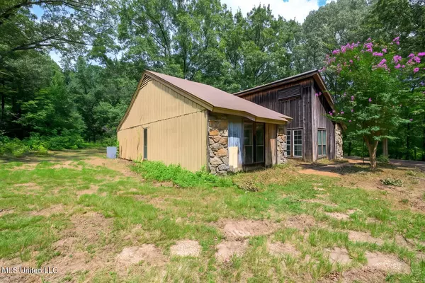 Southaven, MS 38671,5685 Tchulahoma Road