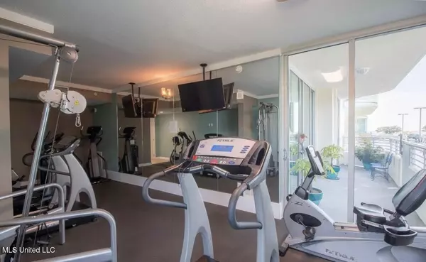 Biloxi, MS 39531,2060 Beach Boulevard #804