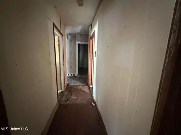 Vicksburg, MS 39183,1509 First East Street