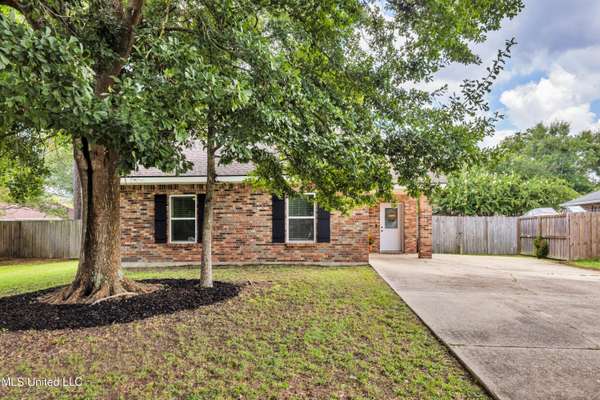 3113 N 5th Street, Ocean Springs, MS 39564