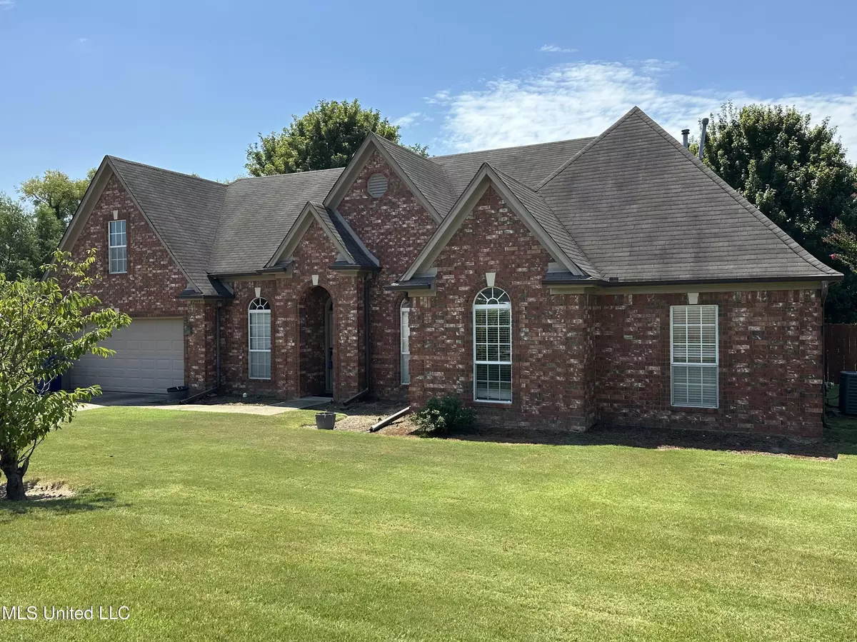 Horn Lake, MS 38637,6255 Lake Front Drive