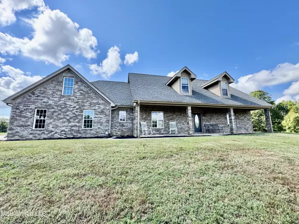 Coldwater, MS 38618,404 Golden Pond Circle