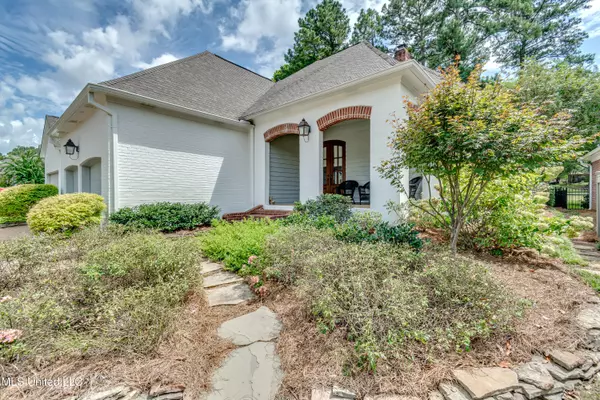 Canton, MS 39046,887 N Deerfield Drive