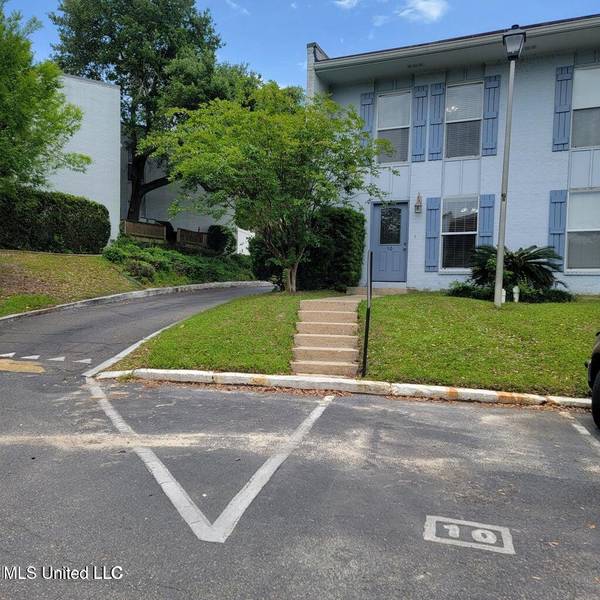 3230 Cumberland Road #10, Ocean Springs, MS 39564