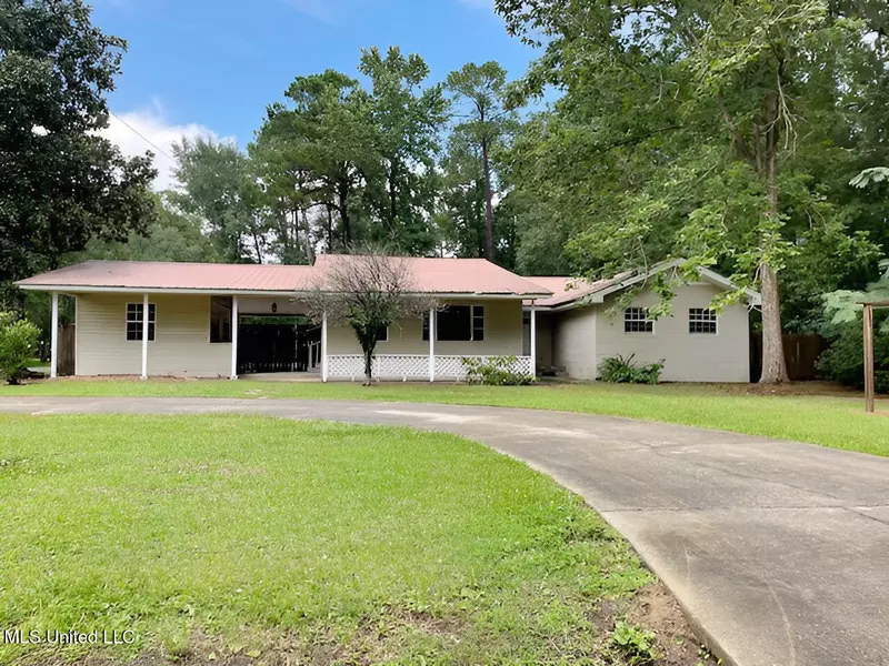 932 Saint Ann Street, Gautier, MS 39553