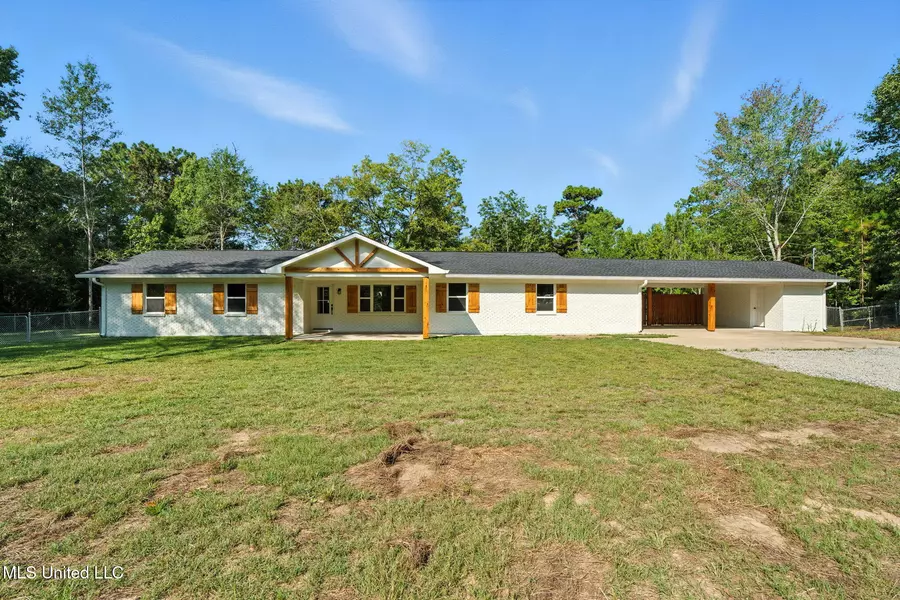 61 Madden Road, Hattiesburg, MS 39402