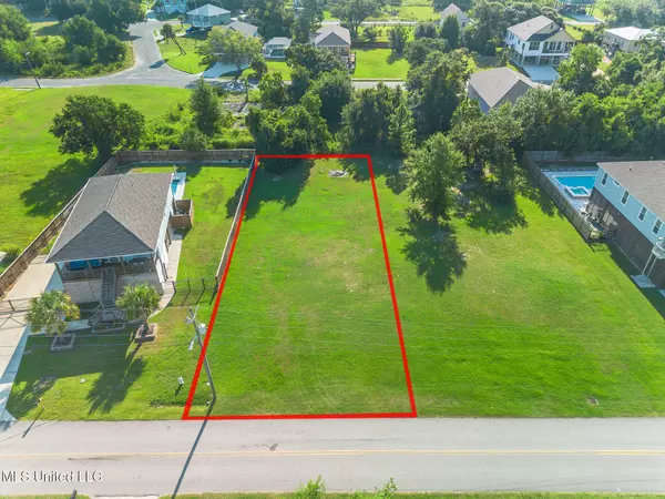 208 White Harbor Road, Long Beach, MS 39560