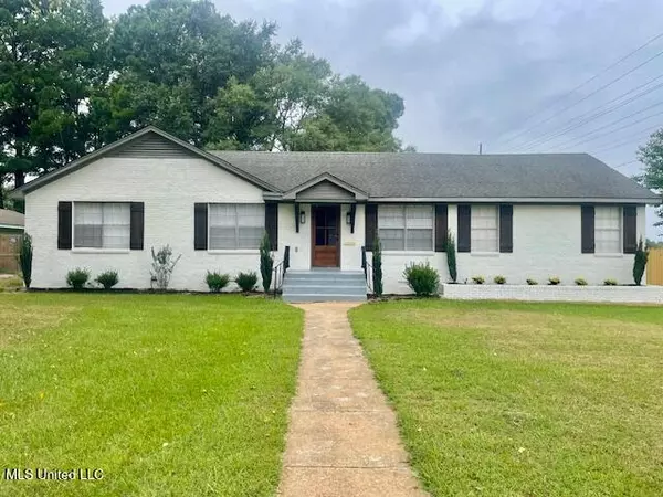 124 Mcclure Street, Senatobia, MS 38668