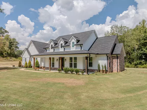 14424 Myers Plantation Cove,  Byhalia,  MS 38611